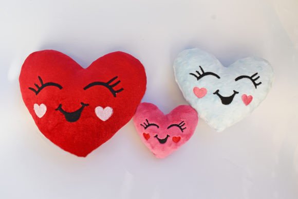 Review: Valentine Heart Stuffie ITH Design for Etsy Shops